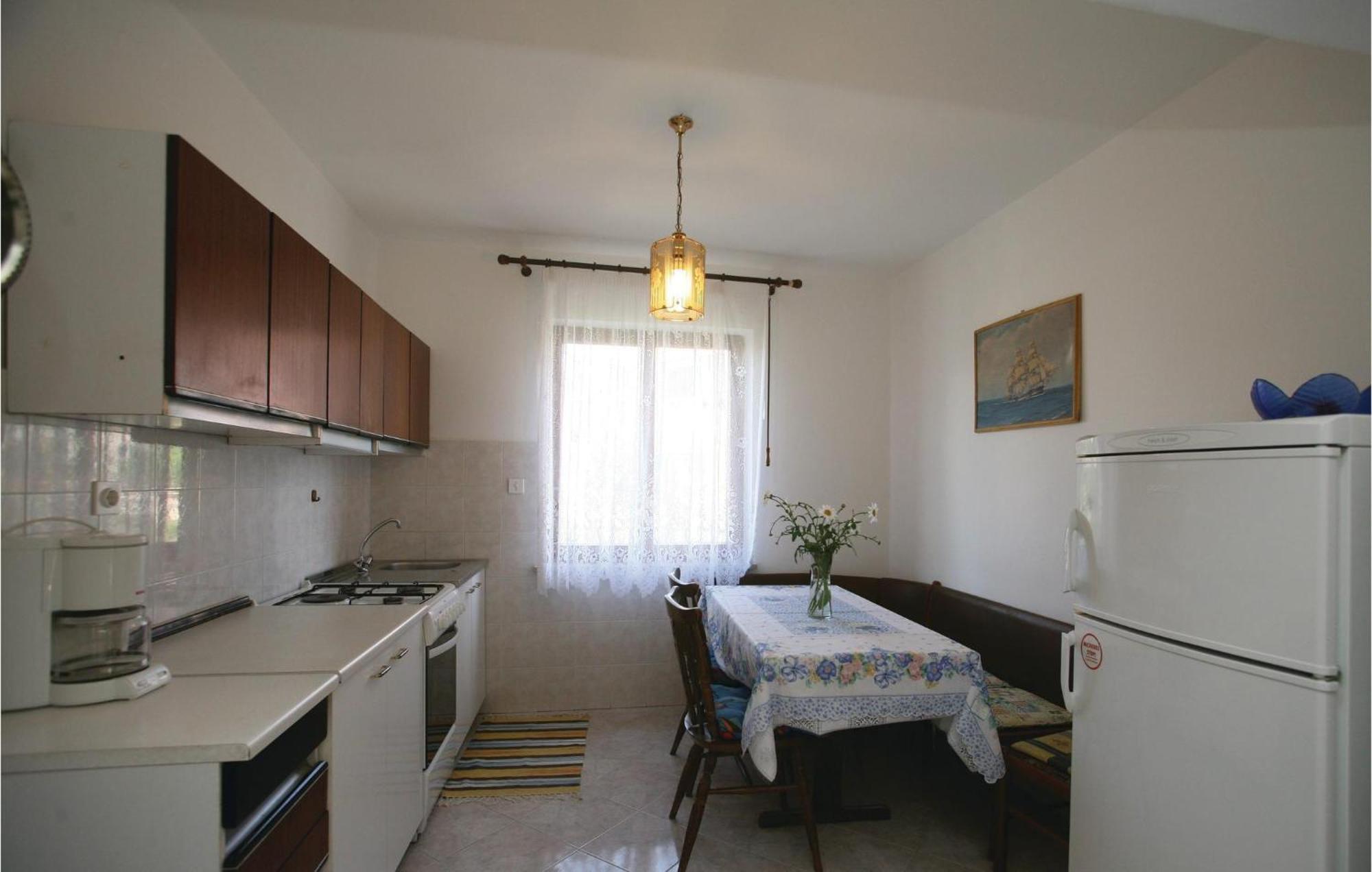 2 Bedroom Gorgeous Apartment In Labin Raša Kültér fotó